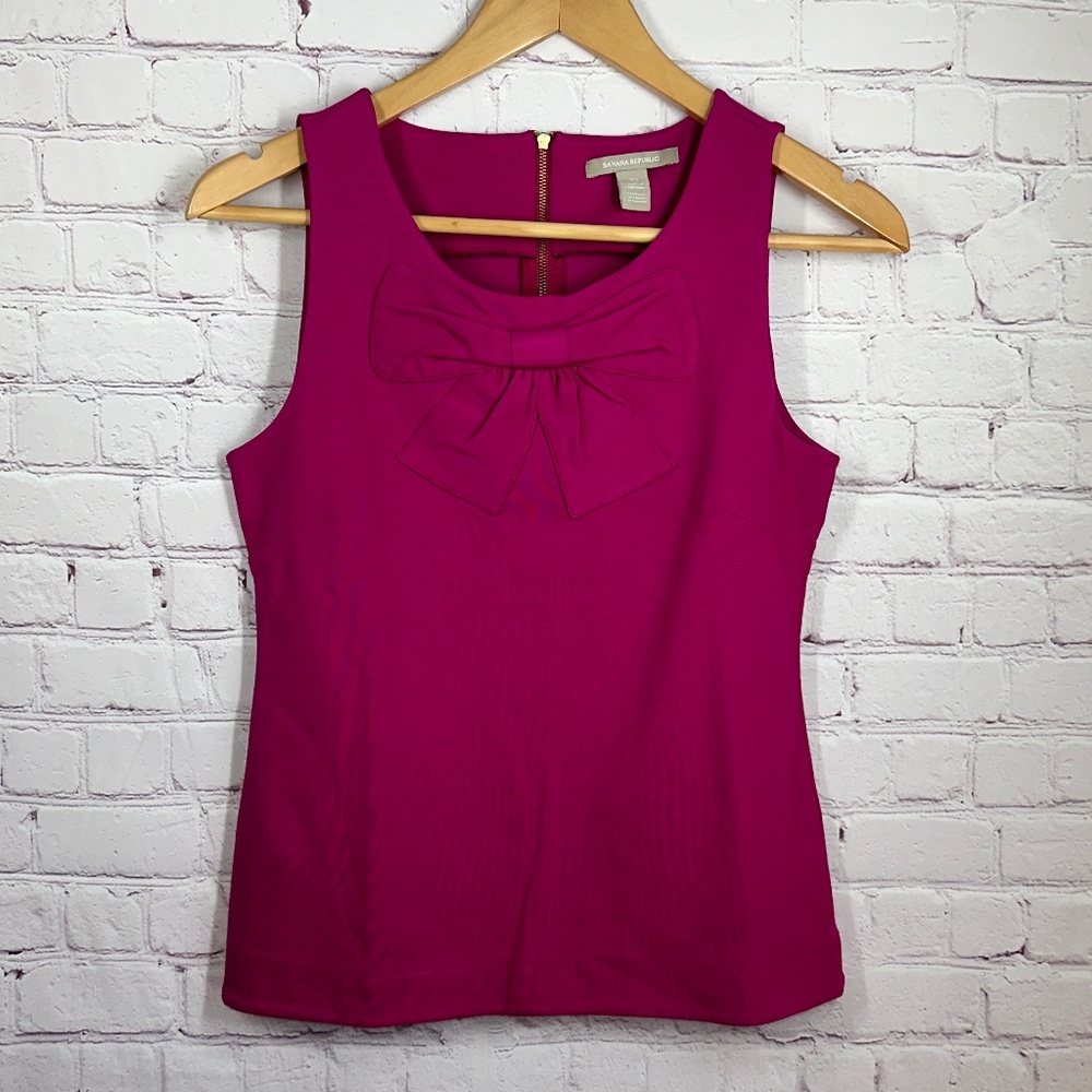 Banana Republic Women's Sleeveless Big Bow Back Zip Blouse Color Magenta Size XS